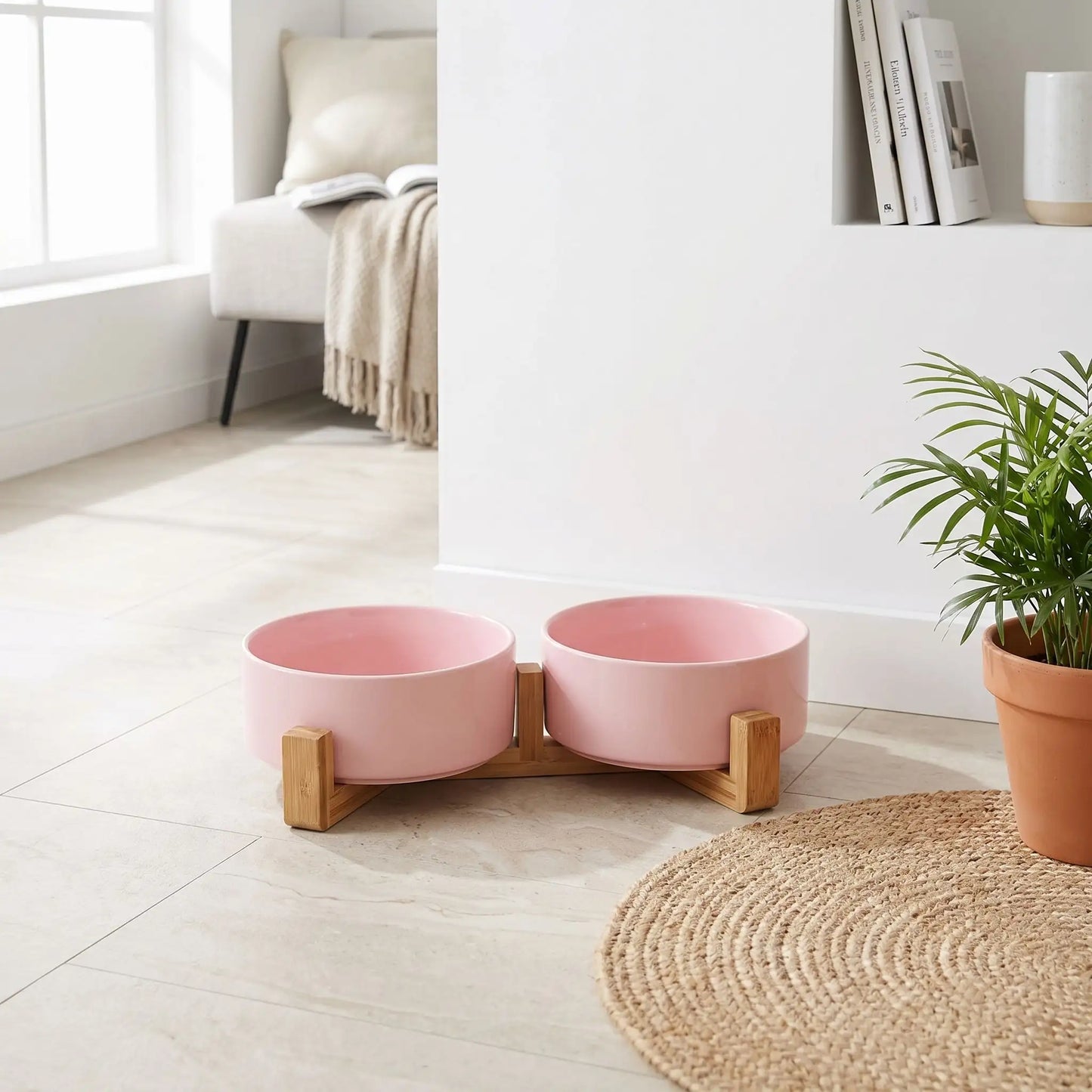 gamelle rose en céramique pour chien pratique et facile à nettoyer