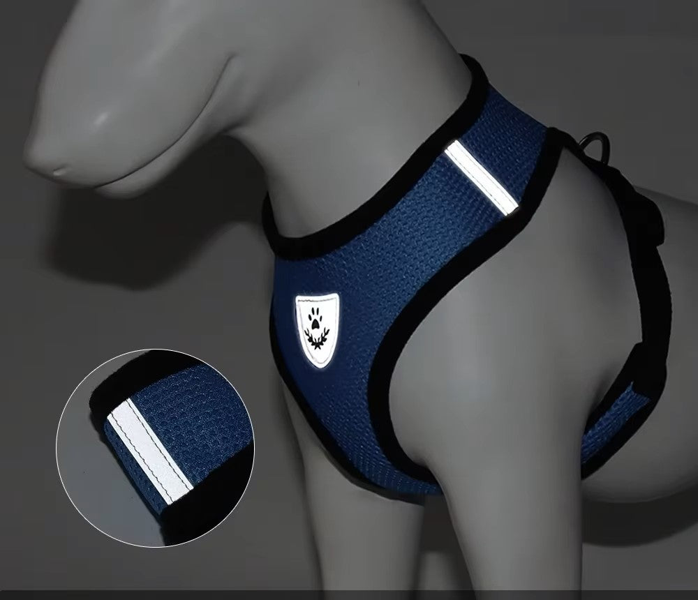 harnais chien petite taille intègre des bandes réfléchissantes haute visibilité sur tout le pourtour.